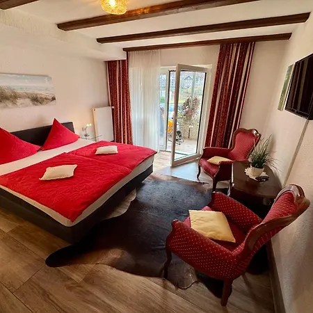 Haus Edeltrud - Ferienwohnung Moselufer Bernkastel-Kues