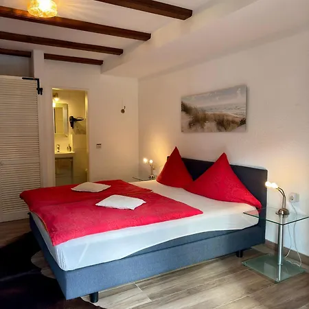 Haus Edeltrud - Ferienwohnung Moselufer Bernkastel-Kues