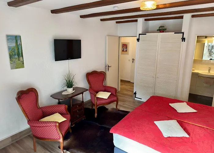 Haus Edeltrud - Ferienwohnung Moselufer Bernkastel-Kues